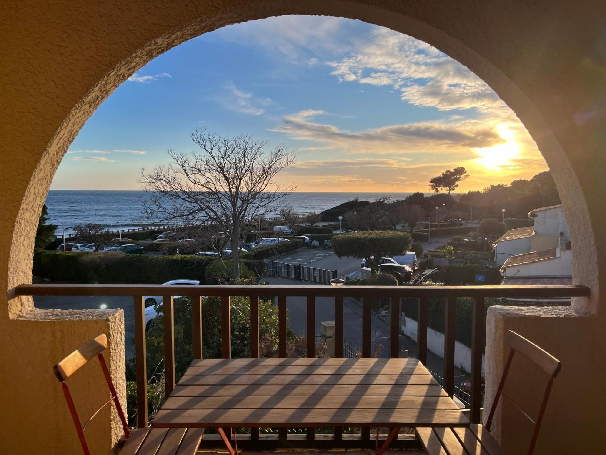 Studio Lumineux, Avec Vue Mer - Conciergerie Regnier - Apartman Sausset-les-Pins Kültér fotó